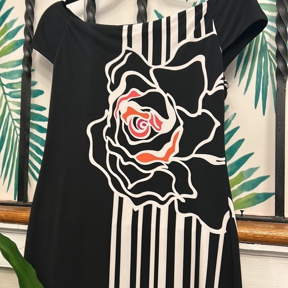 𝅺White House Black Market Mini Patterned Dress. Size XXS in EUC. - Picture 2 of 8